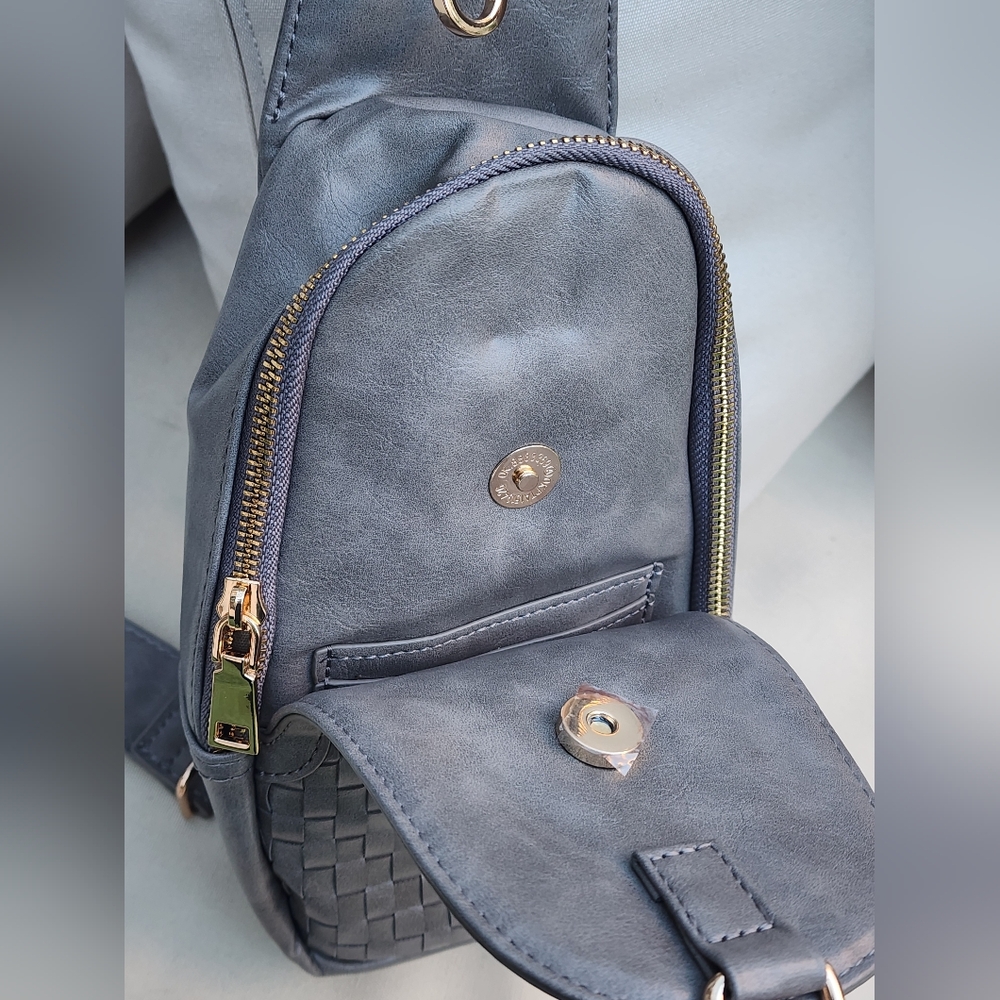 Pretty Simple Women's Waverly Gray Woven Vegan Leather Sling Crossbody Bag - Picture 6 of 8